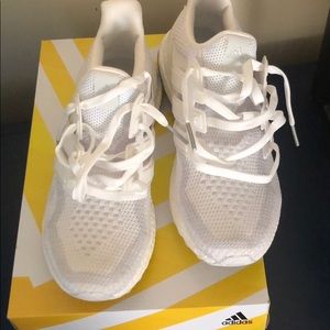 Adidas ultra boost triple white 2.0